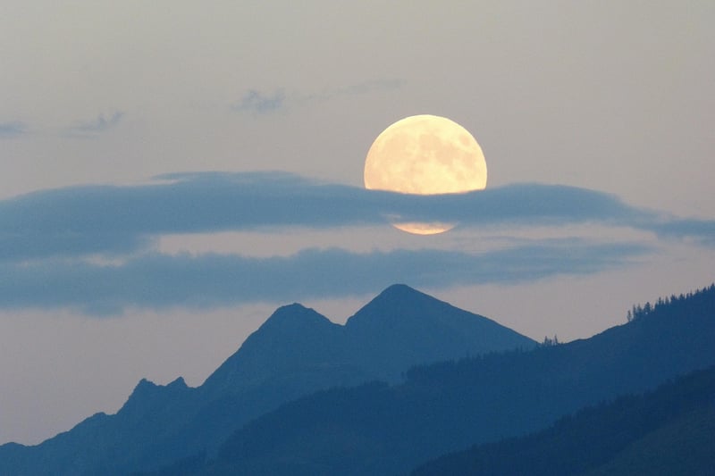 Moon Arch